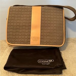 NWOT Coach Signature Hudson Commuter Messenger Bag (L0785-F77004)